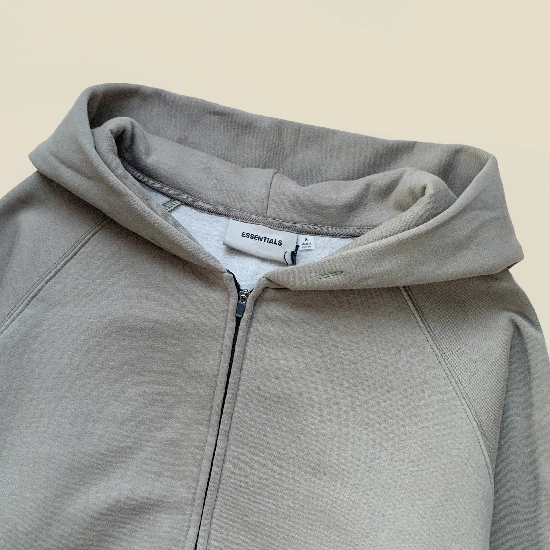 Everyday Hoodies – 29 Styles detail 10