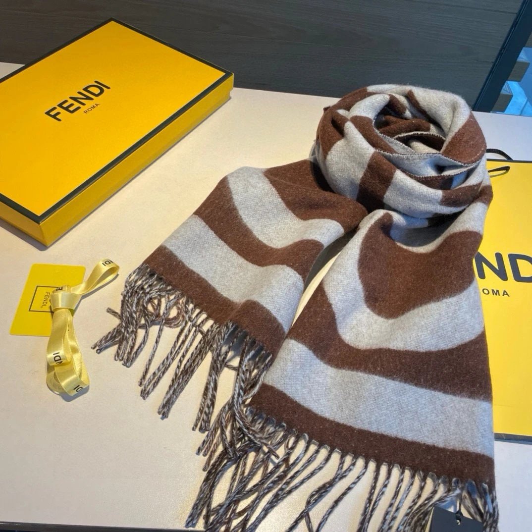 Unisex Scarves & Gloves – 33 Styles detail 5