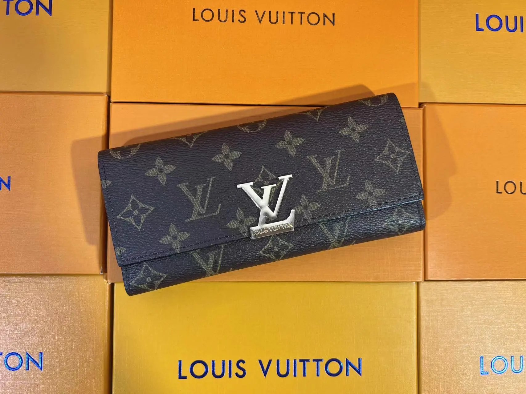 Everyday Wallets – 39 Styles detail 10