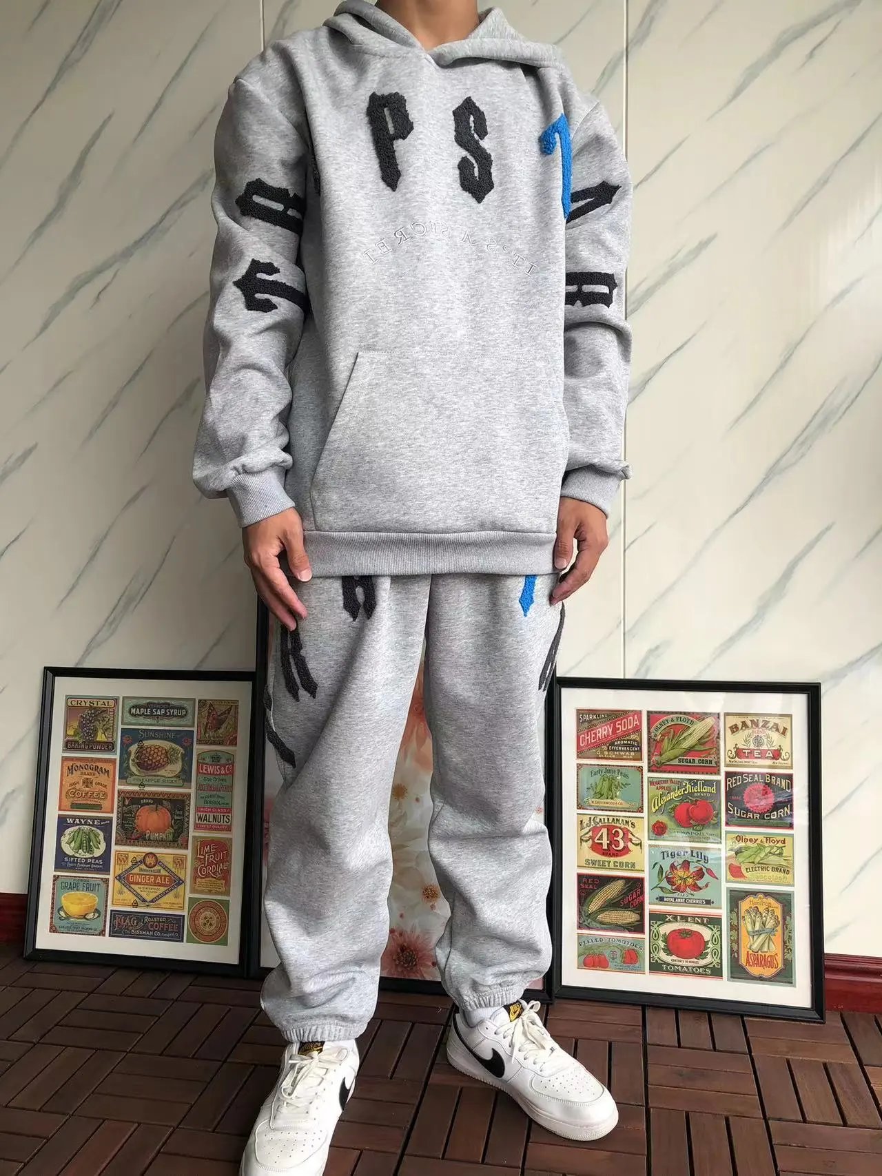 Everyday Hoodies – 15 Styles detail 9