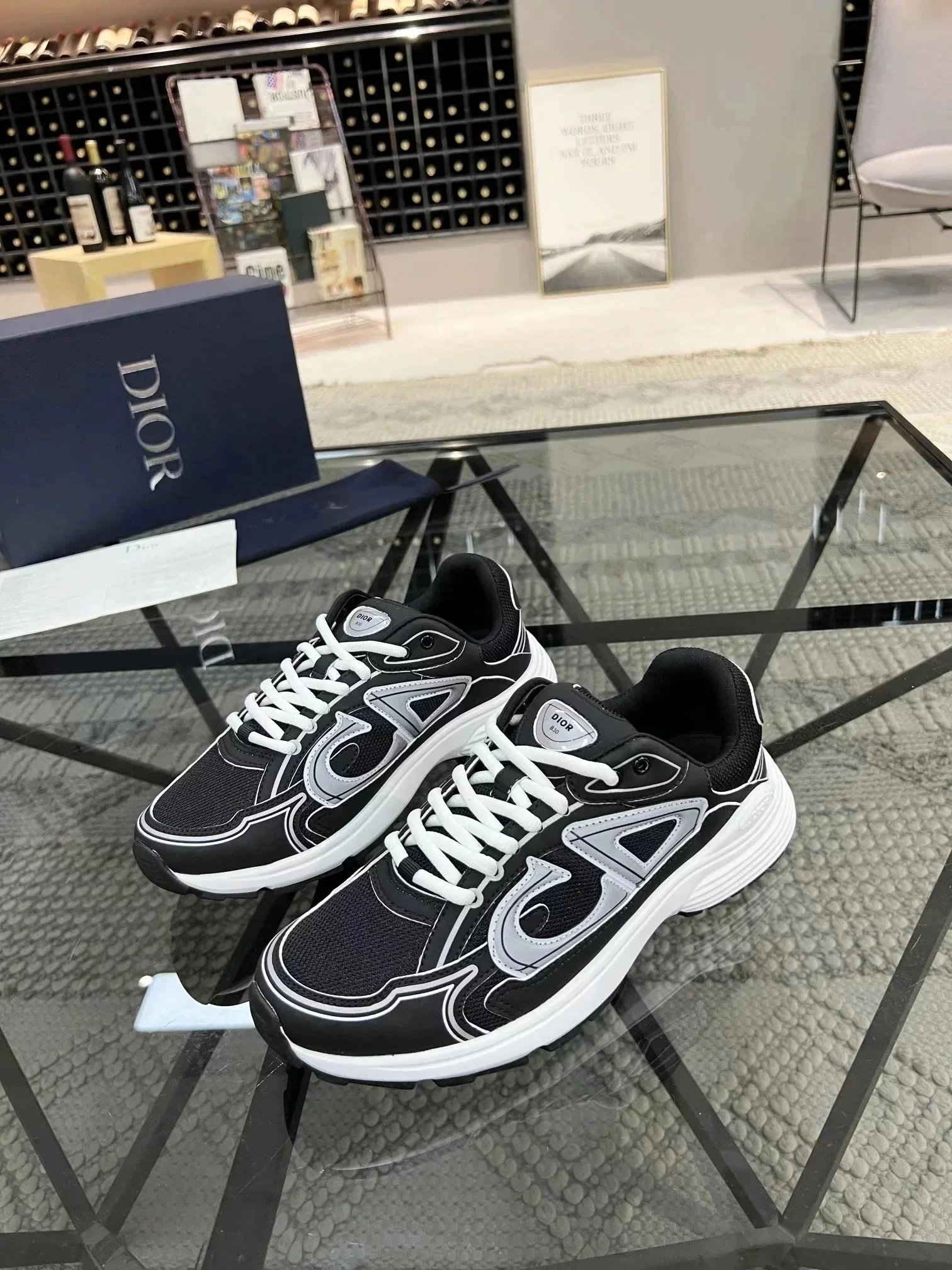 YHH08 Casual Sneakers detail 1