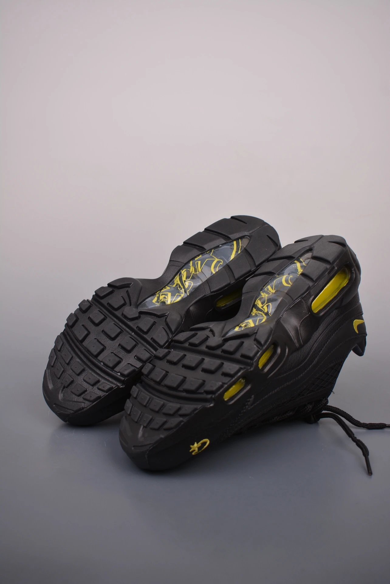 AM-001 Casual Sneakers detail 3