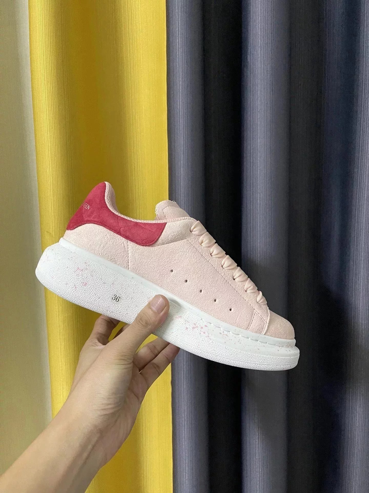 Casual Sneakers – 38 Styles detail 13