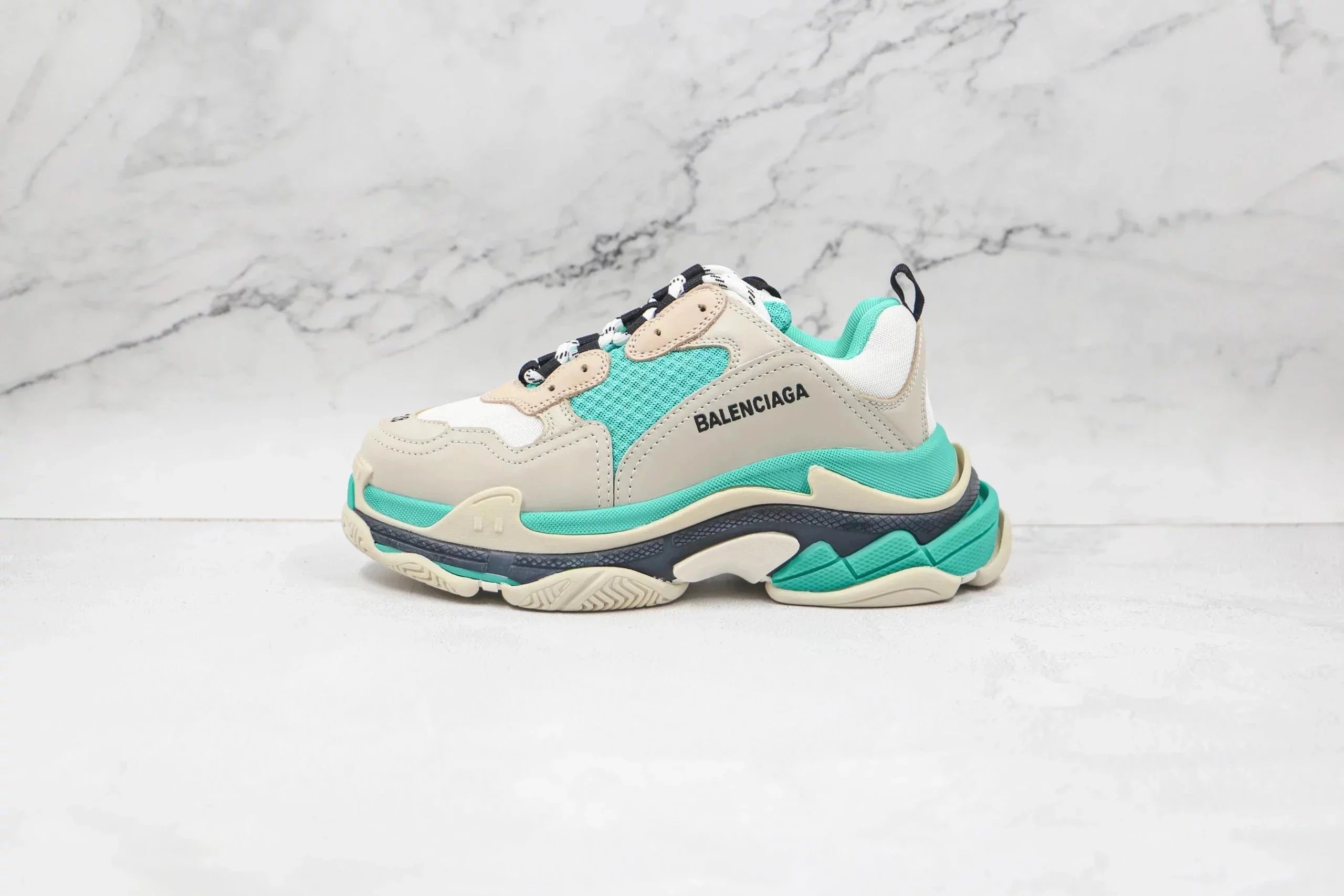 B Casual Sneakers – 15 Styles detail 8