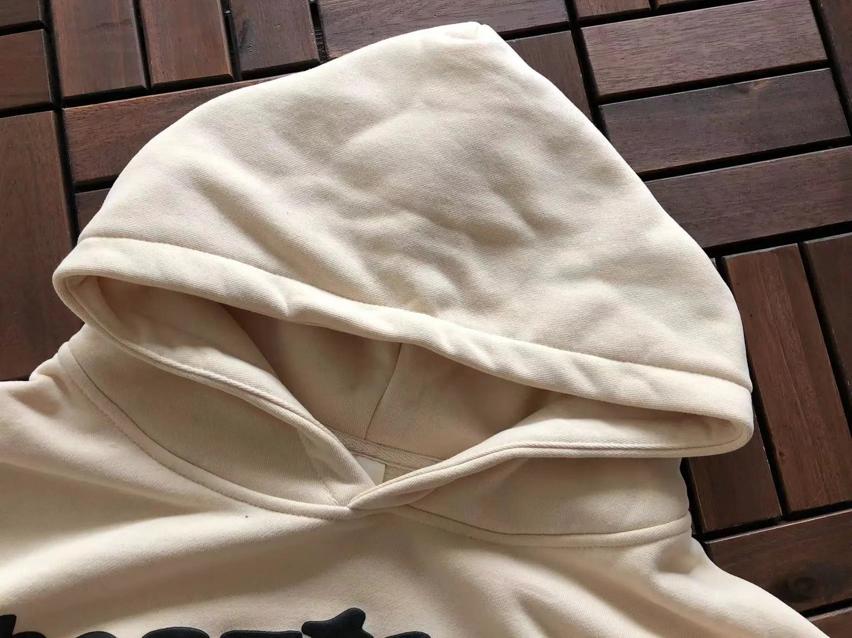 Everyday Hoodies – 24 Styles detail 11
