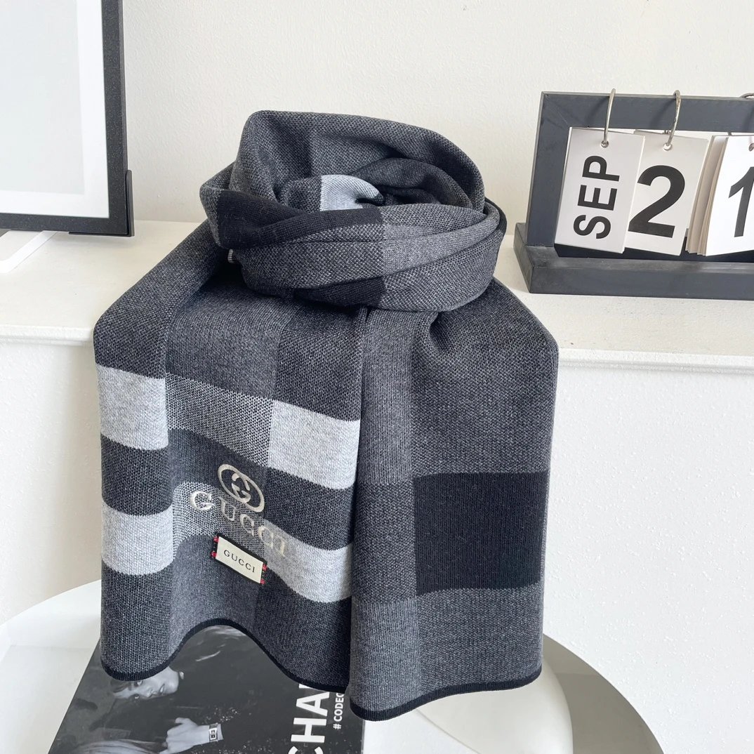 Unisex Scarves & Gloves – 33 Styles detail 3