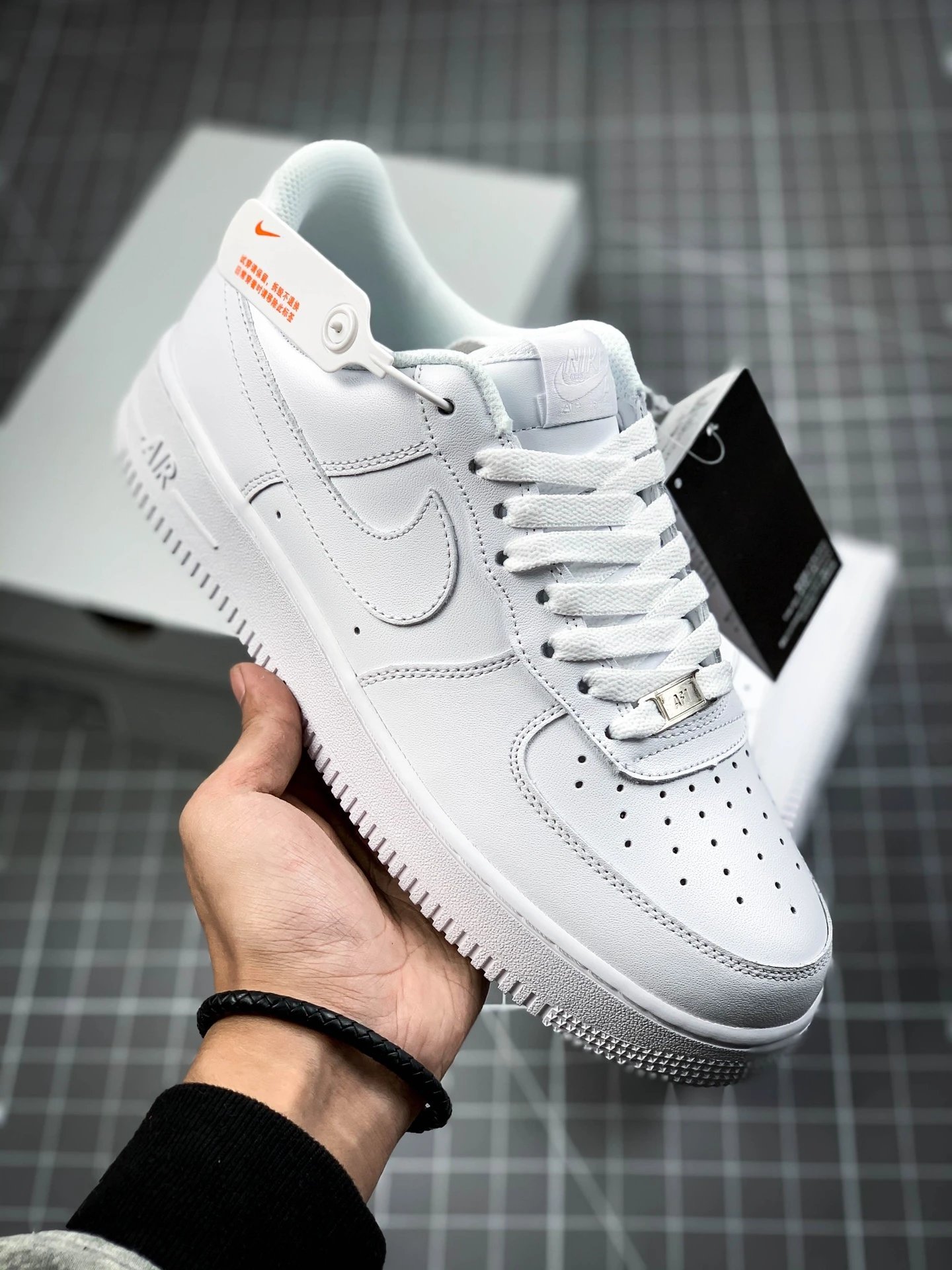Casual Sneakers – 2 Styles detail 3