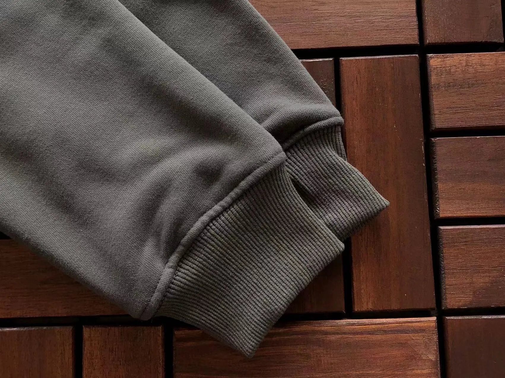 Everyday Hoodies – 24 Styles detail 13